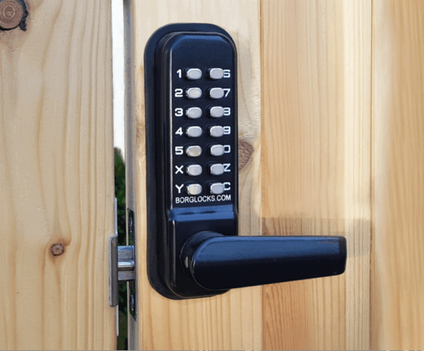 Borg BL4441 mechanical gate lock with back to back keypads and 60mm latch for external doors - black finish with free turning lever handle
