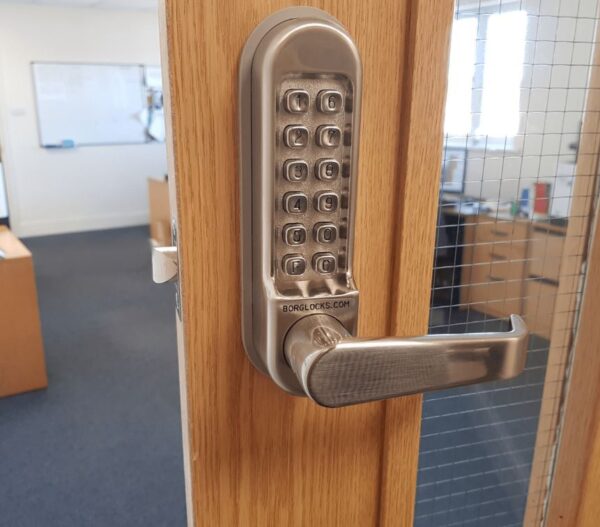 Borg BL5400ECP mechanical gate lock with keypad and flat bar handle with inside device for internal & external doors (no latch mechanism) - satin chrome finish with code reset function