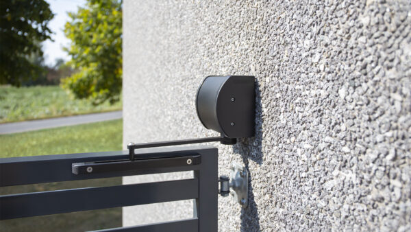 Locinox Panther all round hydraulic gate closer for wall and post mounting - black - Image 2