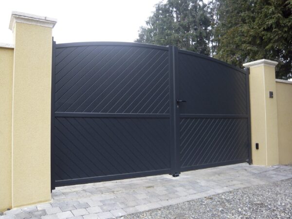 Aluminium driveway gate - Intimacy Marsala