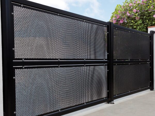 Aluminium driveway gate - Intuition Voilage